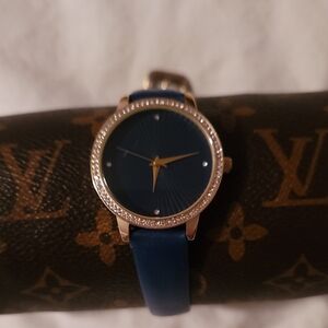 Manhattan Croton Watch Women 37mm Gold Tone Crystals Blue Dial New Battery 8.75"